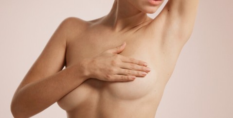 Autopalpazione del seno: un primo esame valutativo da effettuare autonomamente