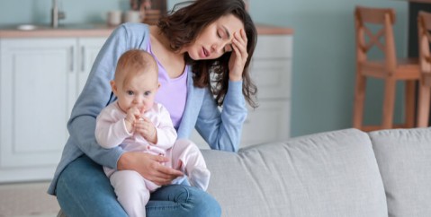 Maternity blues e sintomi depressione post partum: come riconoscerli e prevenirli?